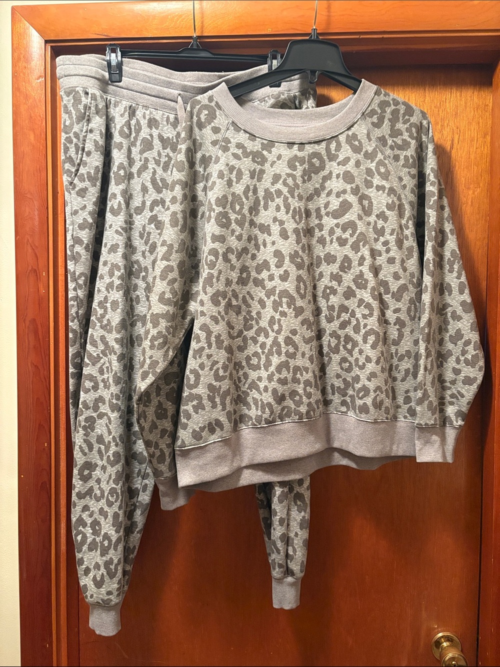 Old Navy Grey Taupe Leopard Print Jogger Set